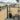 Rete ombreggiante beige installata su balcone